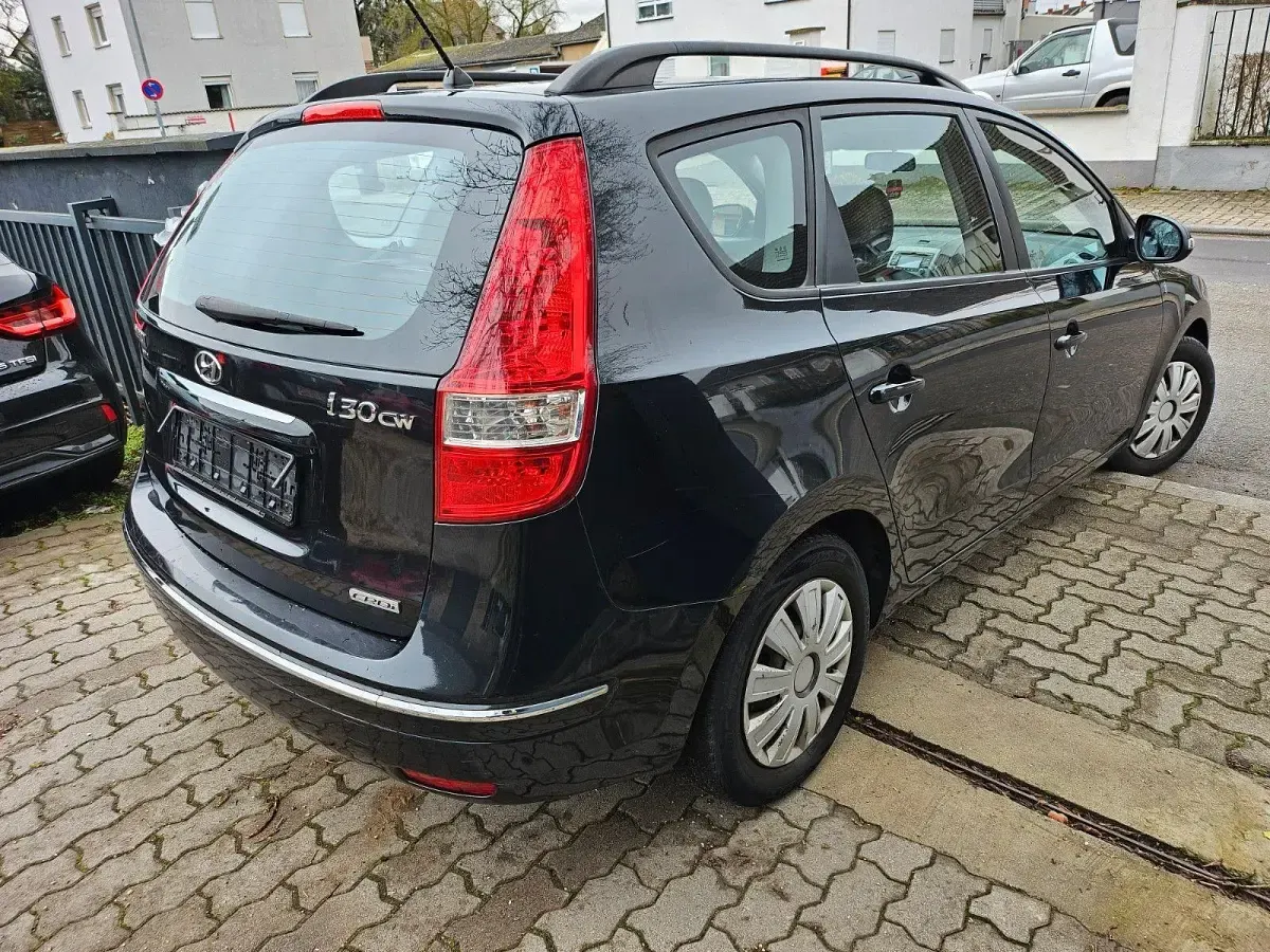 Gebraucht Hyundai i30 116 PS (85 kW) 2009 Schwarz Kombi