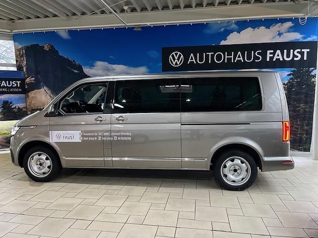 Gebraucht VW Caravelle Comfortline 150 PS (110 kW) 2024 Beige metallic Van / Kleinbus