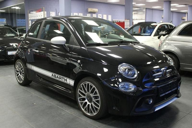 Schwarz Gebraucht 2021 Abarth 595 Limousine | 15.980 € (Guter Preis) - Bild 1/4