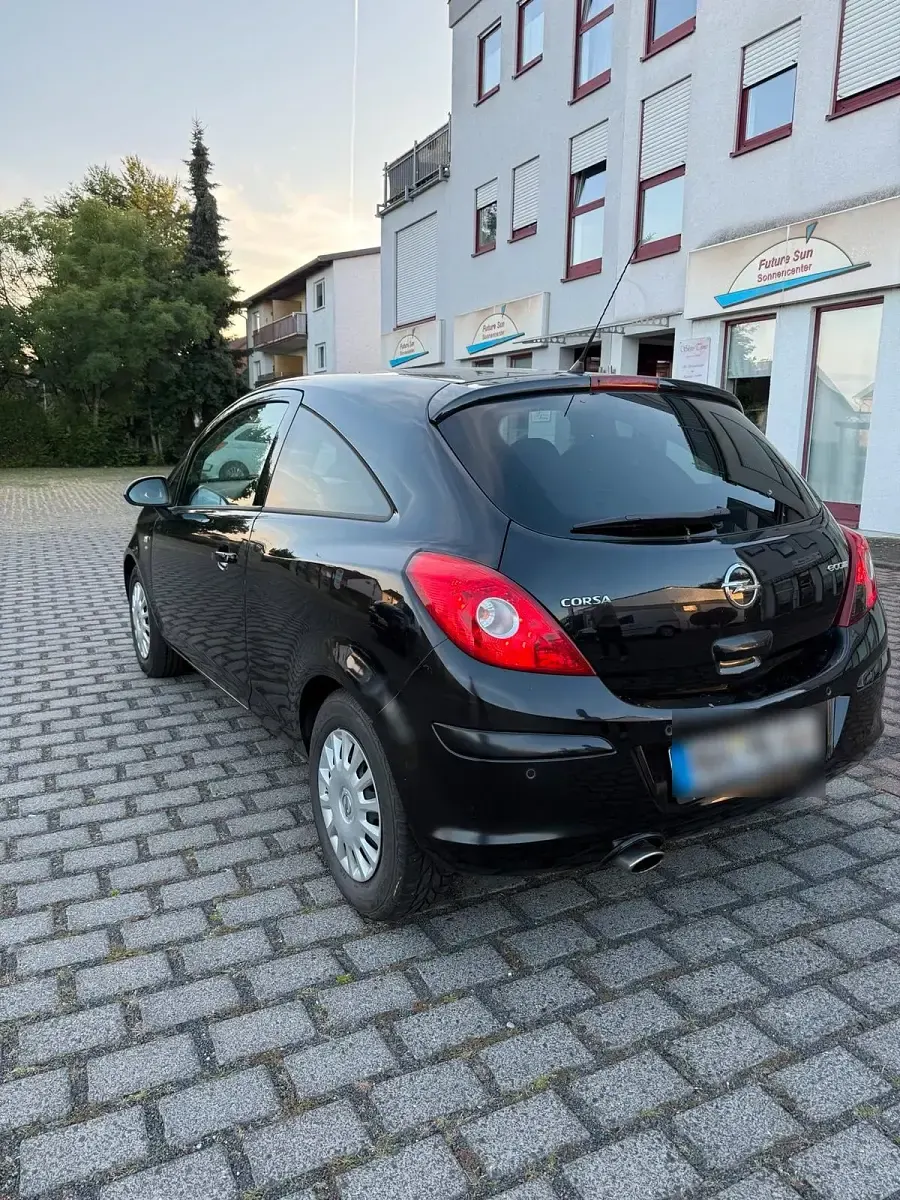 Gebraucht Opel Corsa 87 PS (63 kW) 2012 Schwarz Kleinwagen
