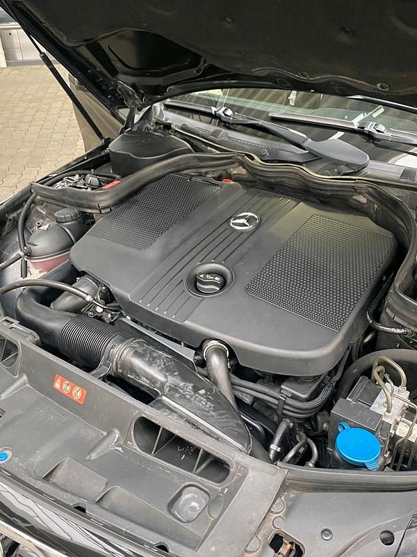 Gebraucht Mercedes C220 170 PS (125 kW) 2009 Schwarz Kombi