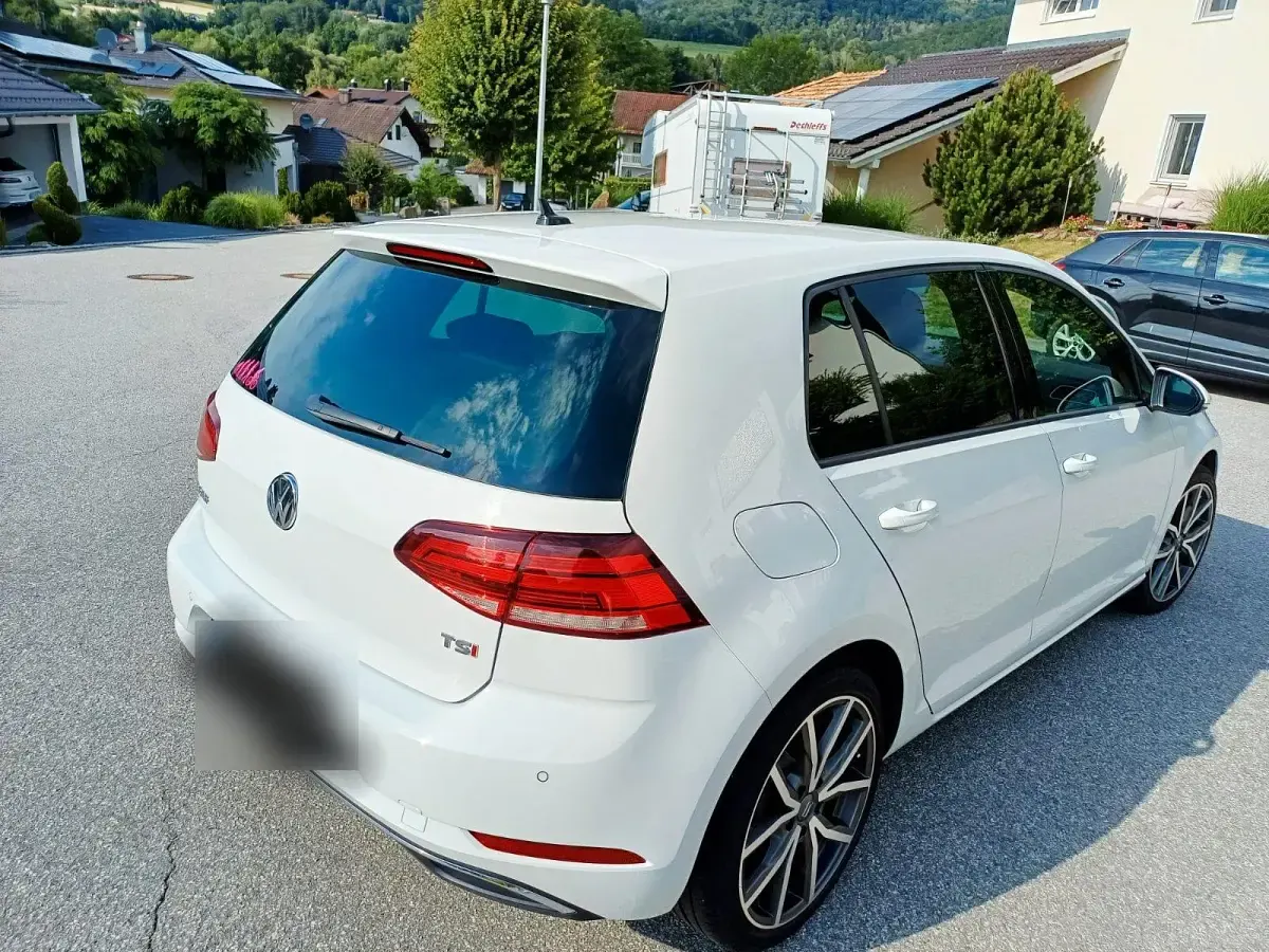 Gebraucht VW Golf VII Edition 125 PS (91 kW) 2017 Weiß Limousine
