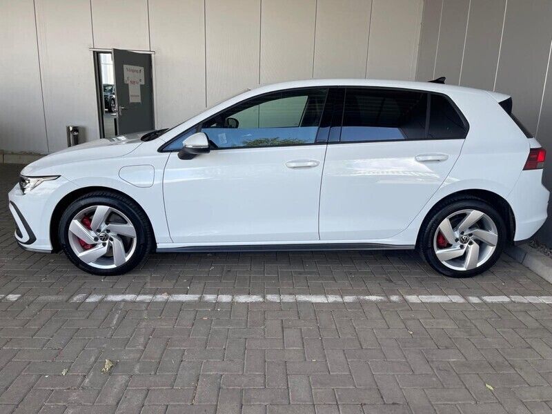 Gebraucht VW Golf VIII GTE 245 PS (180 kW) 2021 Pure white (weiß) Limousine