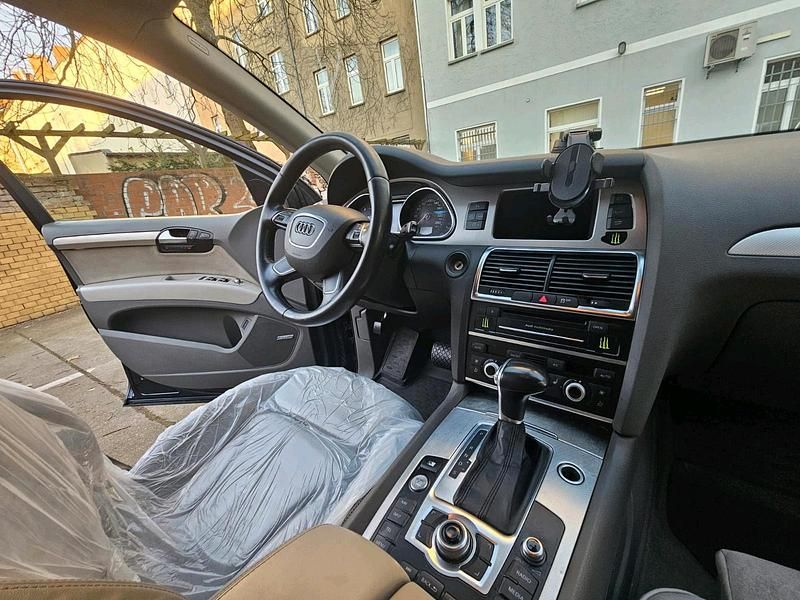 Blau Gebraucht 2014 Audi Q7 SUV | 10.999 € (Superpreis) - Bild 1/4