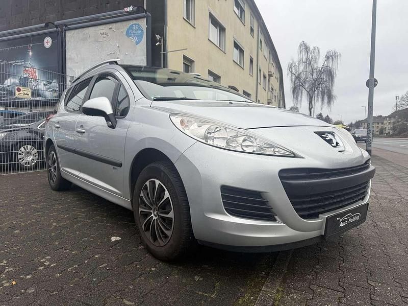 Gebraucht Peugeot 207 Tendance 95 PS (69 kW) 2010 Silber Kombi
