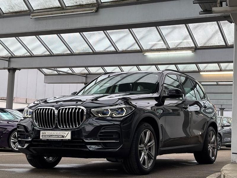 Gebraucht BMW X5 Performance 286 PS (210 kW) 2022 Saphirschwarz (metallic) SUV