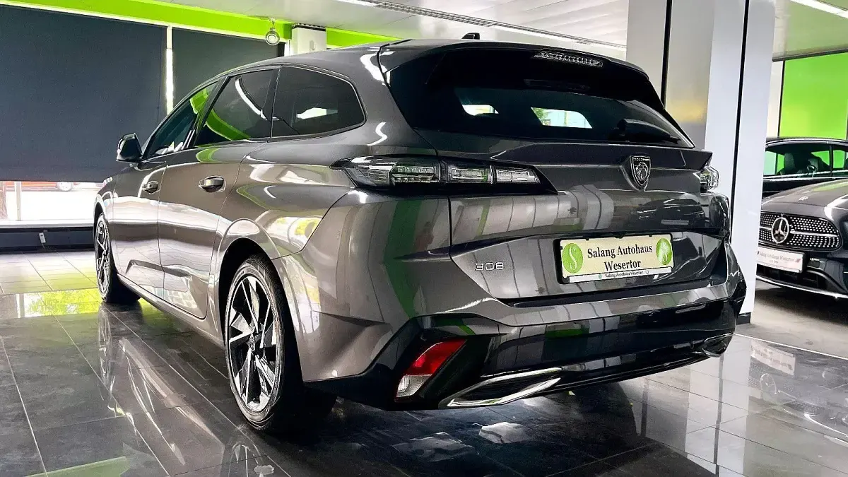 Gebraucht Peugeot 308 SW Allure 131 PS (96 kW) 2022 Grau Kombi