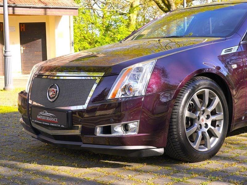 Gebraucht Cadillac CTS 311 PS (228 kW) 2011 Rot Limousine