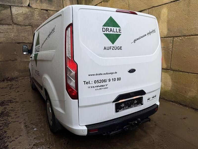 Gebraucht Ford Transit Custom Trend 131 PS (96 kW) 2022 Weiß Van / Kleinbus