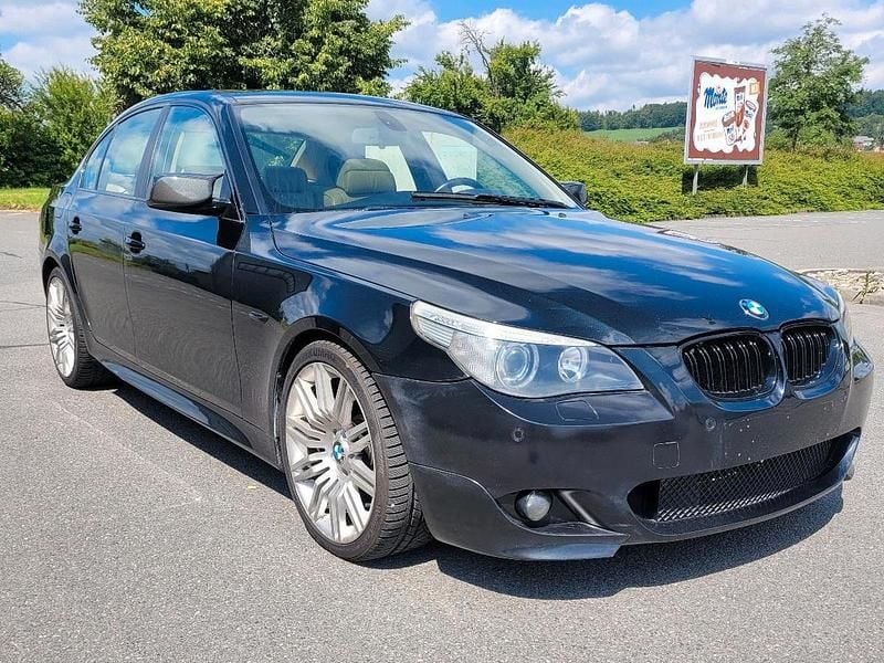 Gebraucht BMW 545 M Sport 333 PS (244 kW) 2003 Schwarz Limousine