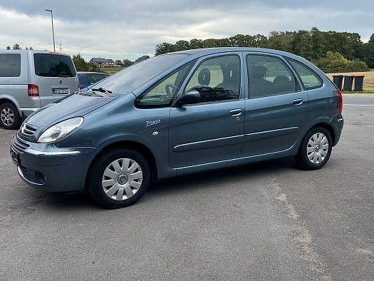 Grau Gebraucht 2005 Citroën Xsara Picasso Exclusive Van / Kleinbus | 1.500 € (Etwas zu teuer) - Bild 1/4