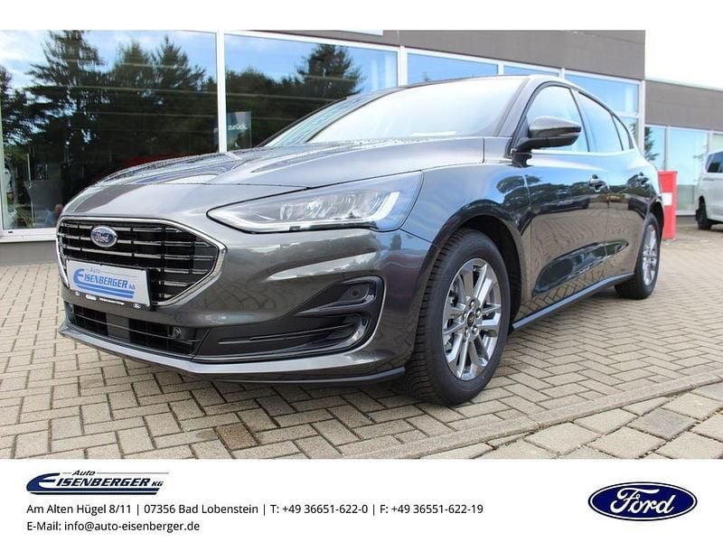 Magneticgrau (metallic) Neu 2025 Ford Focus Titanium Limousine | 24.950 € (Superpreis) - Bild 1/4