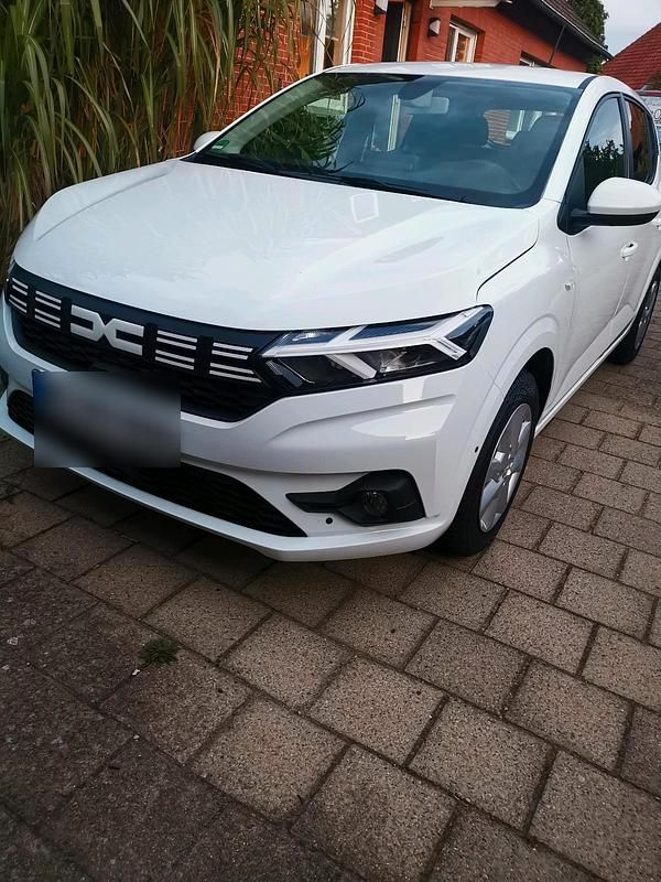 Weiß Gebraucht 2023 Dacia Sandero Kleinwagen | 14.999 € (Superpreis) - Bild 1/4