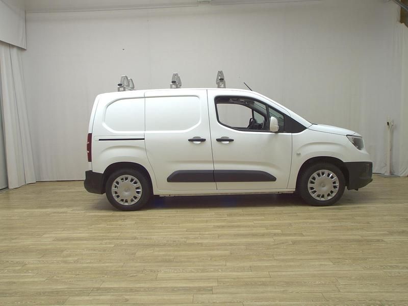 Weiß Gebraucht 2021 Opel Combo Edition Van / Kleinbus | 13.980 € (Superpreis) - Bild 1/4