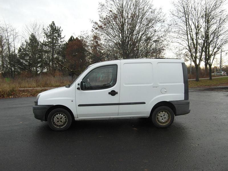 Gebraucht Fiat Doblò 101 PS (74 kW) 2005 Weiß Van / Kleinbus