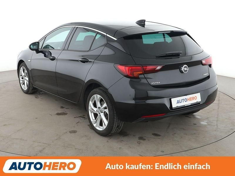 Gebraucht Opel Astra Dynamic 125 PS (91 kW) 2017 Schwarz Limousine