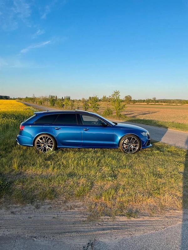 Gebraucht Audi RS6 Performance 605 PS (444 kW) 2018 Blau Kombi