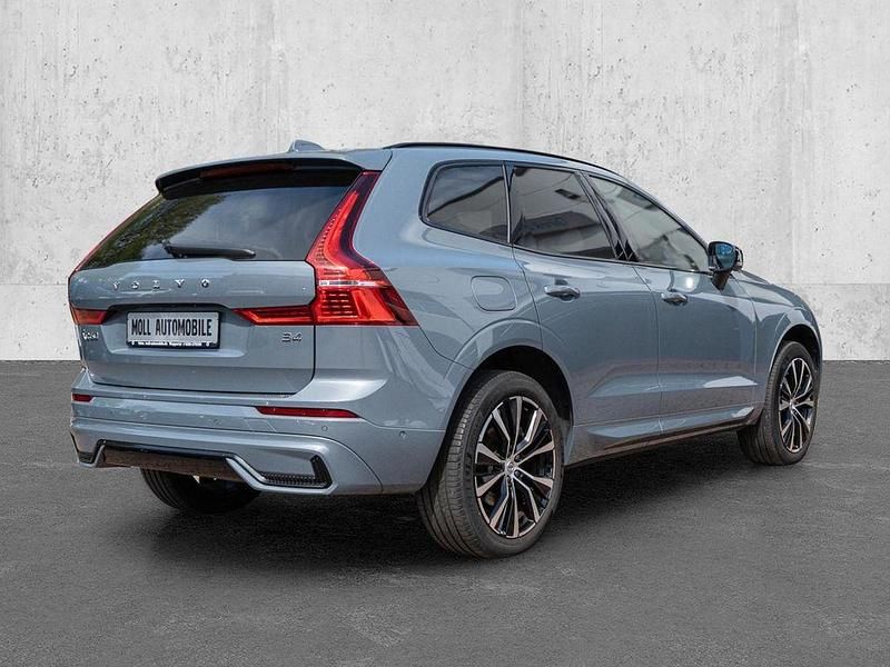 Gebraucht Volvo XC60 Plus 197 PS (144 kW) 2023 Grau SUV