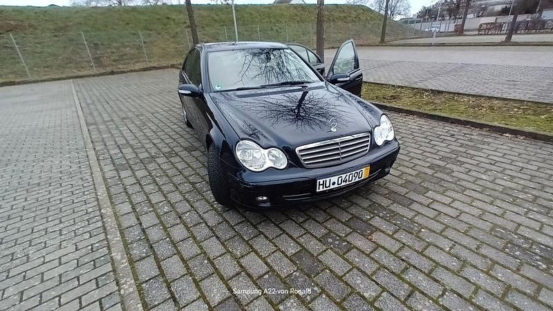 Blau Gebraucht 2007 Mercedes C280 Classic Limousine | 5.199 € (Fairer Preis) - Bild 1/4