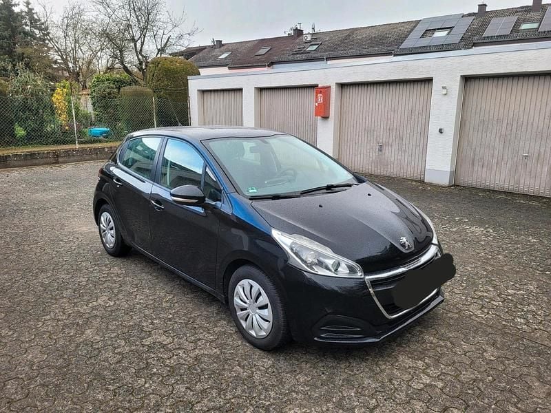 Gebraucht Peugeot 208 82 PS (60 kW) 2016 Schwarz Kleinwagen