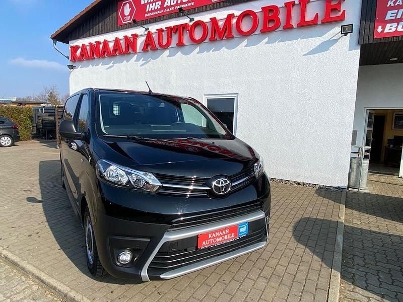 Gebraucht Toyota Proace 144 PS (105 kW) 2023 Schwarz Van / Kleinbus