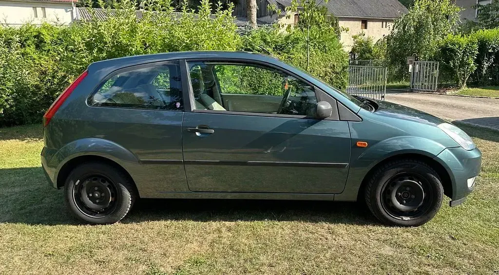 Gebraucht Ford Fiesta Ghia 80 PS (58 kW) 2003 Grün Kleinwagen