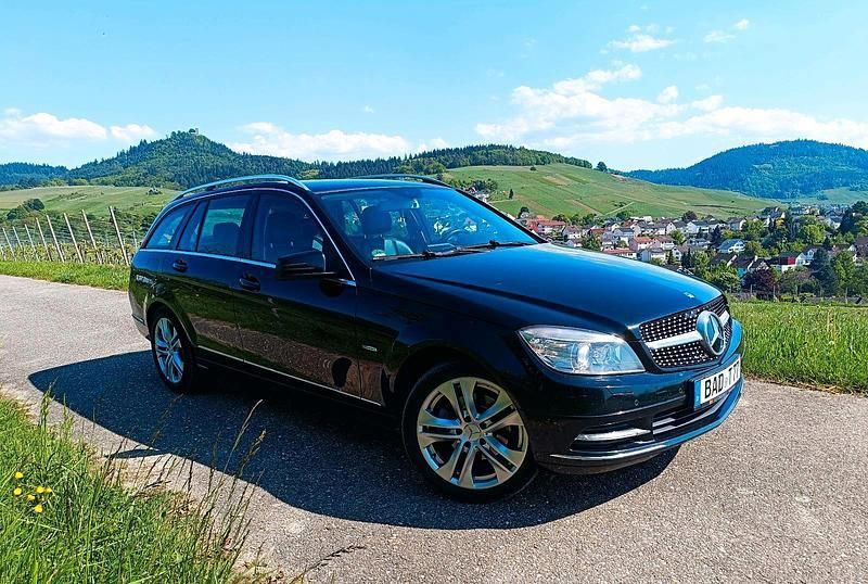 Schwarz Gebraucht 2010 Mercedes C250 Kombi | 7.300 € (Fairer Preis) - Bild 1/4