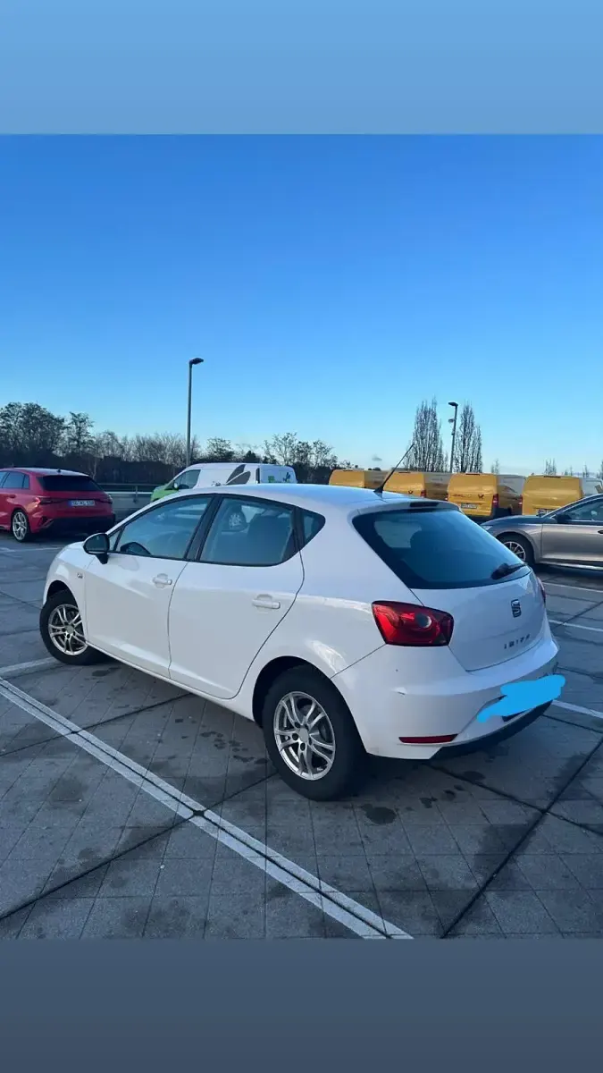 Gebraucht Seat Ibiza Reference 69 PS (50 kW) 2015 Weiß Kleinwagen