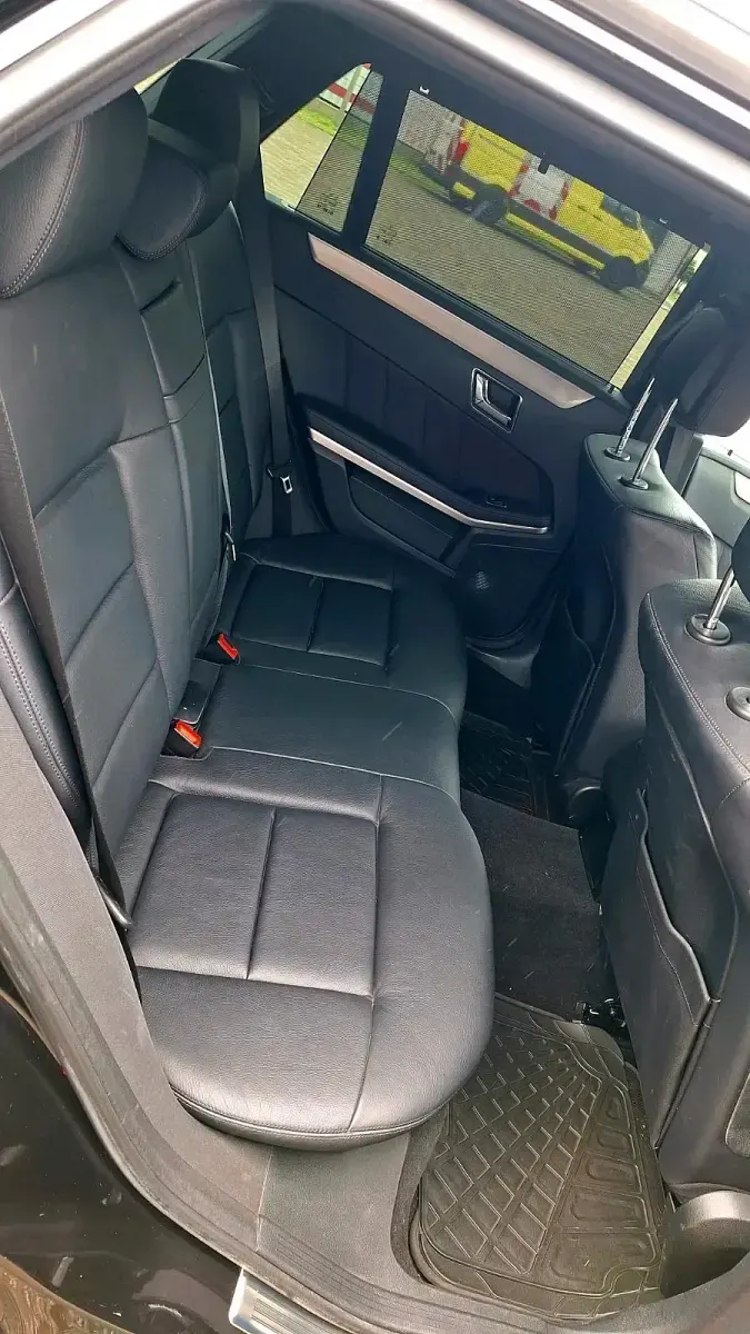 Gebraucht Mercedes E350 Avantgarde 292 PS (214 kW) 2010 Schwarz Kombi