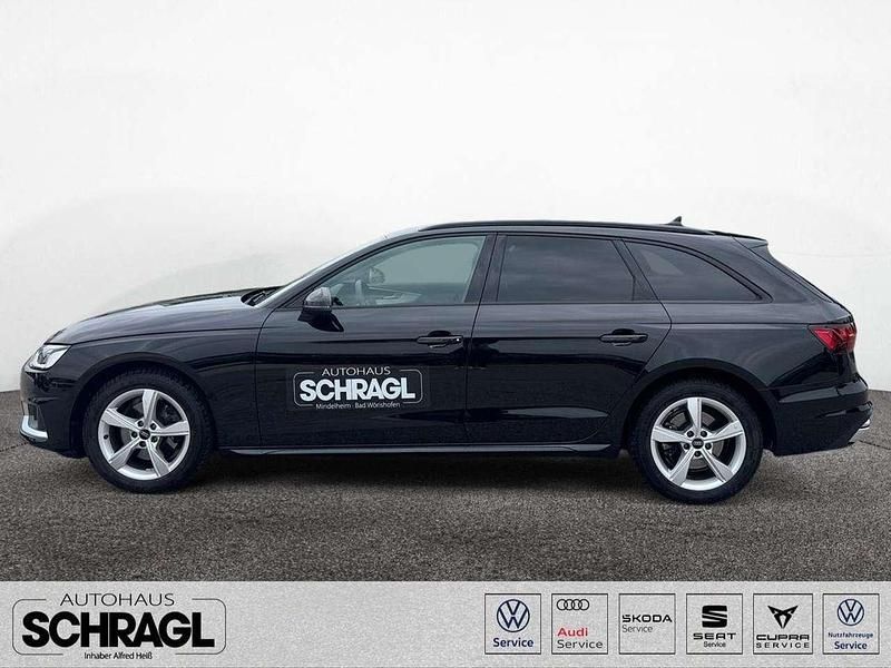 Gebraucht Audi A4 Advanced 163 PS (119 kW) 2024 Mythosschwarz metallic Kombi
