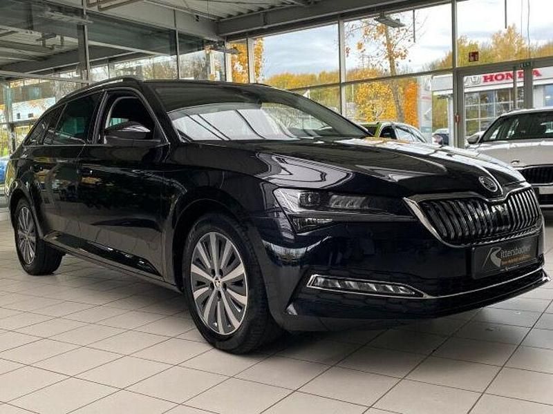 Gebraucht Skoda Superb Style 150 PS (110 kW) 2024 (schwarzmagic perleffekt) Kombi