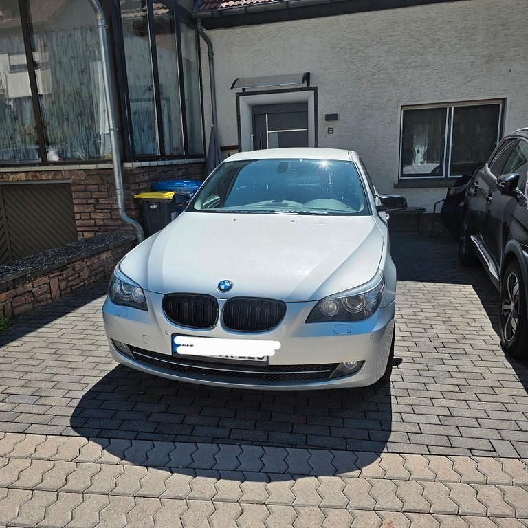Silber Gebraucht 2008 BMW 523 Limousine | 7.500 € (Fairer Preis) - Bild 1/4