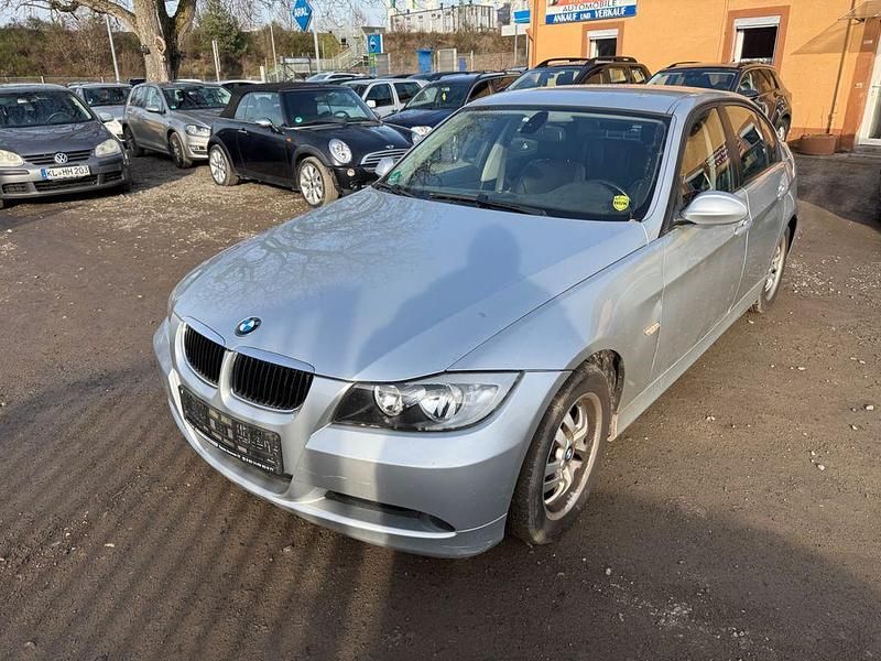 Gebraucht BMW 318 Sport Line 129 PS (94 kW) 2007 Grau Limousine