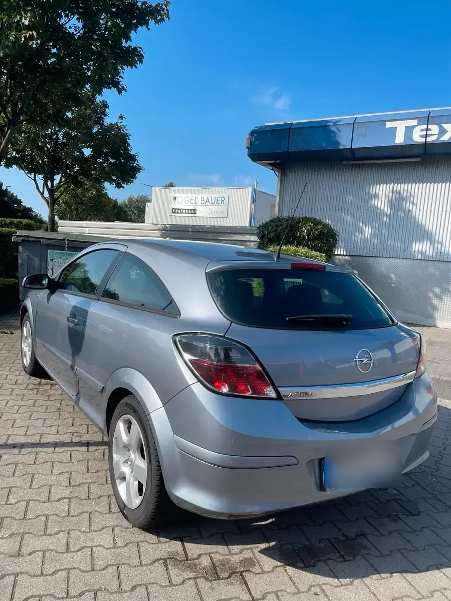 Gebraucht Opel Astra GTC 101 PS (74 kW) 2006 Grau Coupé