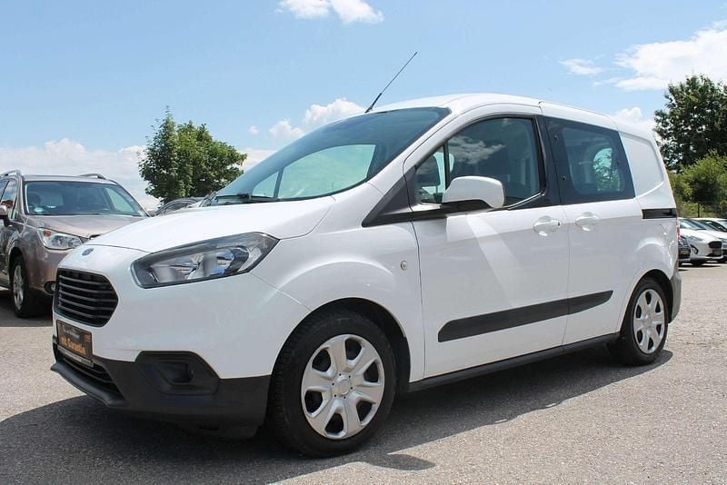 Weiß Gebraucht 2018 Ford Transit Kombi | 8.990 € (Guter Preis) - Bild 1/4