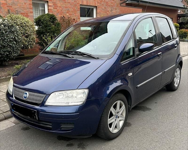 Gebraucht Fiat Idea Emotion 95 PS (69 kW) 2007 Blau Van / Kleinbus