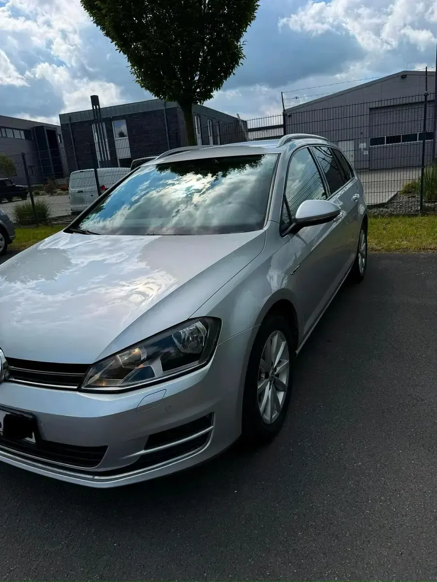 Second-hand VW Golf VII 110 CP (80 kW) 2016 Gri Break