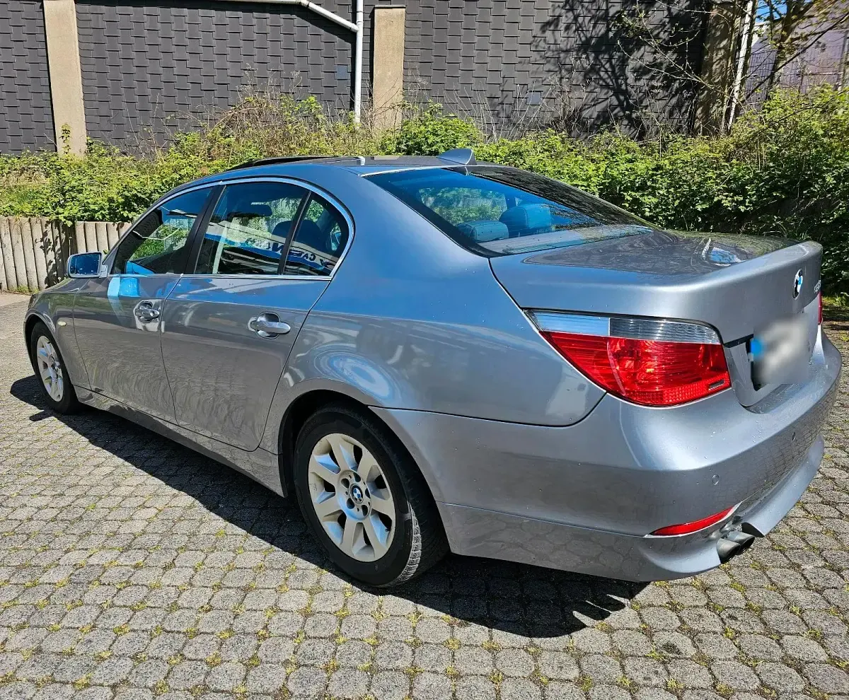 Gebraucht BMW 520 170 PS (125 kW) 2005 Grau Limousine