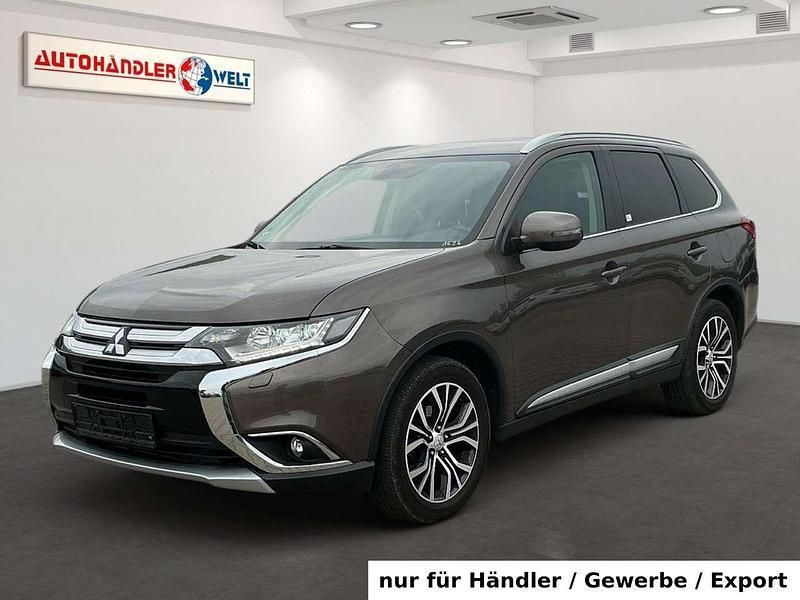 Grau Gebraucht 2016 Mitsubishi Outlander SUV | 10.499 € (Superpreis) - Bild 1/3