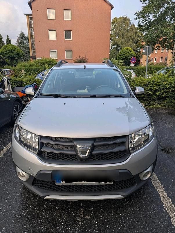 Silber Gebraucht 2013 Dacia Sandero Stepway Kleinwagen | 3.200 € (Guter Preis) - Bild 1/4
