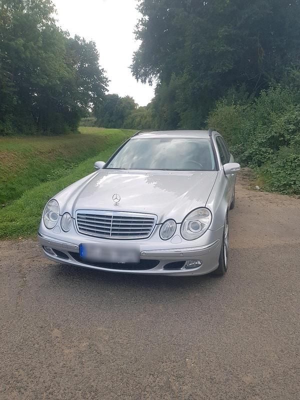 Silber Gebraucht 2005 Mercedes E280 Kombi | 2.500 € (Superpreis) - Bild 1/4