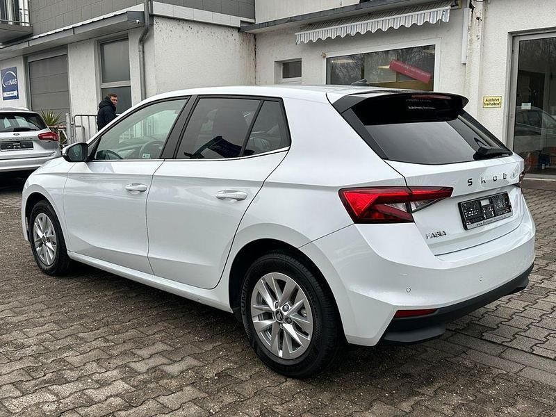 Gebraucht Skoda Fabia Selection 116 PS (85 kW) 2025 Weiß Limousine