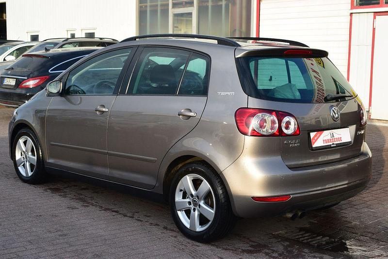 Gebraucht VW Golf Plus Cross Team 140 PS (102 kW) 2010 Braun Van / Kleinbus