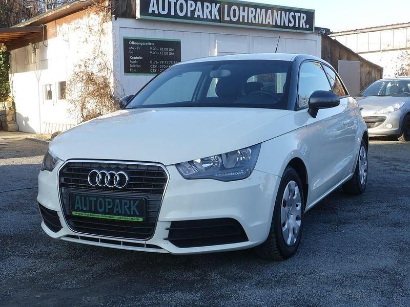 Weiß Gebraucht 2011 Audi A1 Attraction Kleinwagen | 7.490 € (Fairer Preis) - Bild 1/4