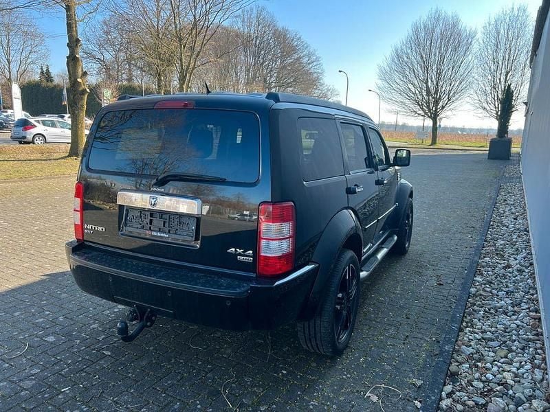 Gebraucht Dodge Nitro SXT 177 PS (130 kW) 2009 Schwarz SUV