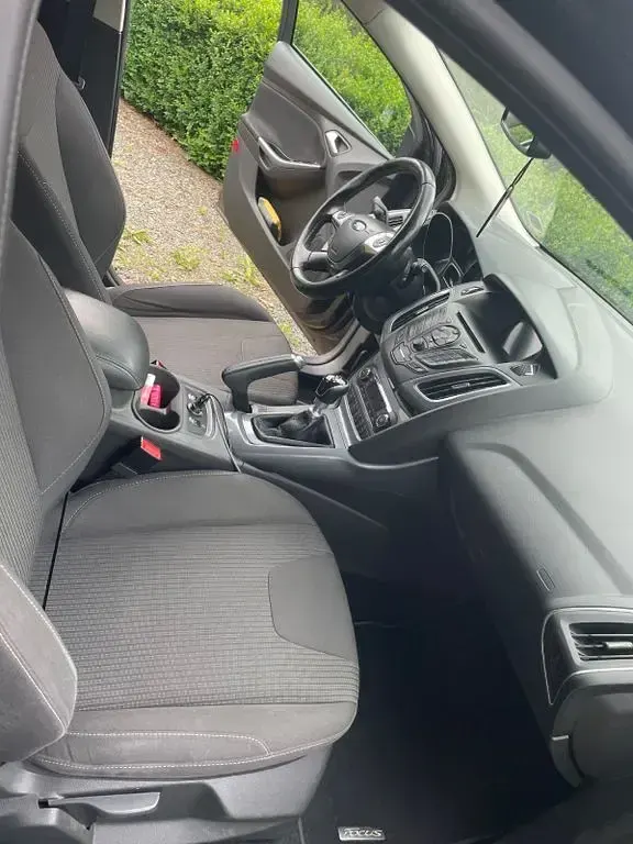 Gebraucht Ford Focus Titanium 116 PS (85 kW) 2013 Schwarz Kombi