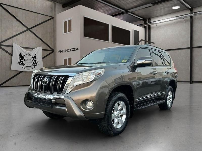 Braun Gebraucht 2013 Toyota Prado SUV | 28.800 € - Bild 1/4