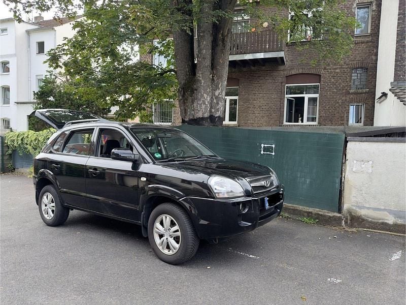 Schwarz Gebraucht 2010 Hyundai Tucson SUV | 4.999 € (Fairer Preis) - Bild 1/4