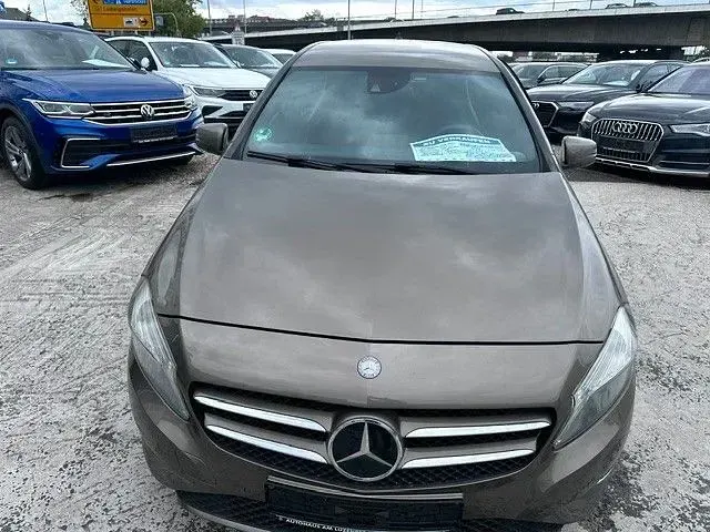 Gebraucht Mercedes A250 211 PS (155 kW) 2014 Beige Limousine