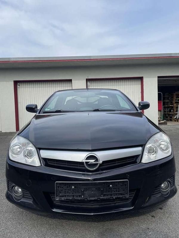 Gebraucht 2009 Opel Tigra Edition Cabrio | 3.900 € (Teuer) - Bild 1/4